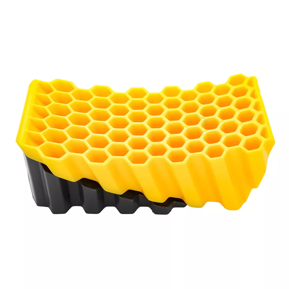 Camco Curved LevelerWheel Chock [44423]